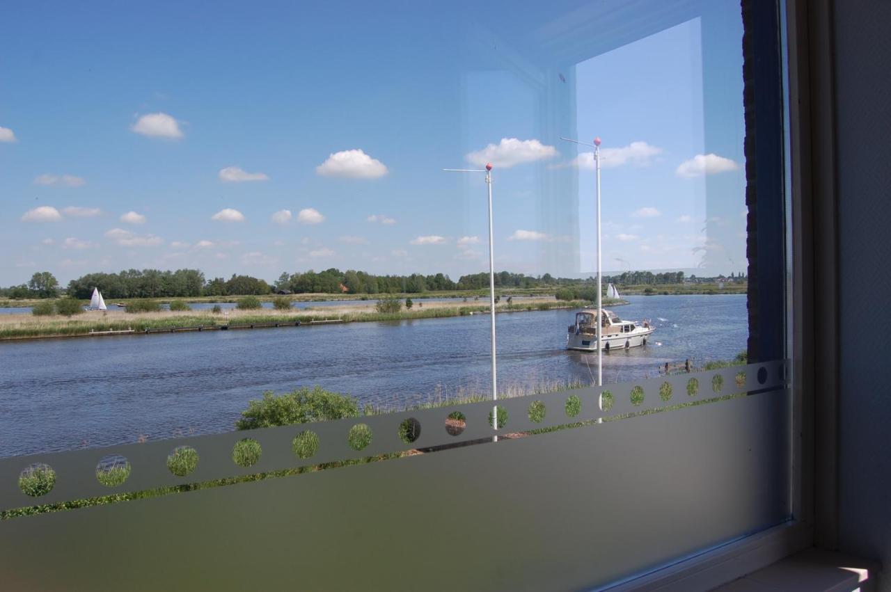 Buitenplaats T Ges Sneek Room photo